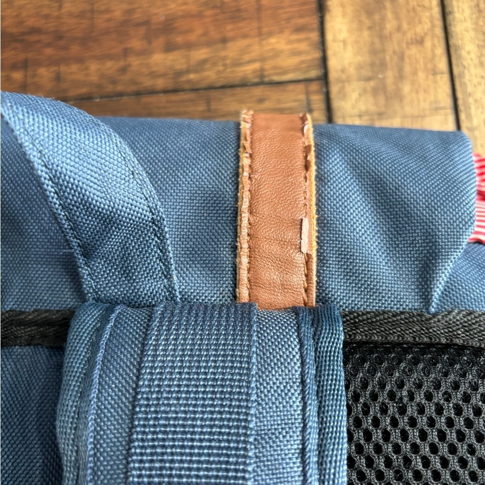 Herschel Supply Company Blue Backpack with Brown Straps - Picture 4 of 9